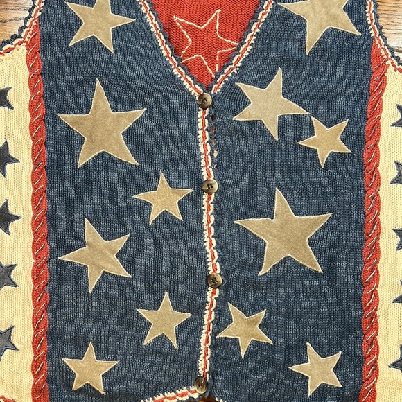 Cambridge Country Store Dry Goods, Microsuede Stars Embroidered on Sweat… - Picture 4 of 6